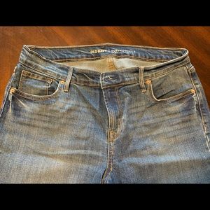 Old Navy Curvy Straight Jeans. Basic Wash. Sz 10.